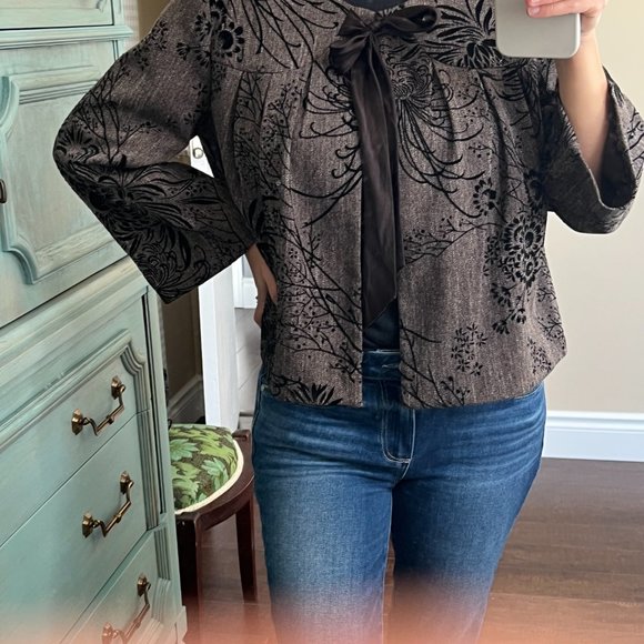 Bob Mackie Wearable Art Cropped Capelet-style Jacket size 6 - Picture 4 of 8